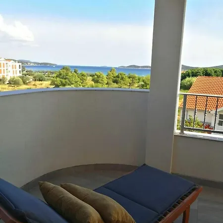 Arta Apartment