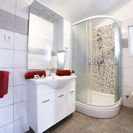 Apartment Arta